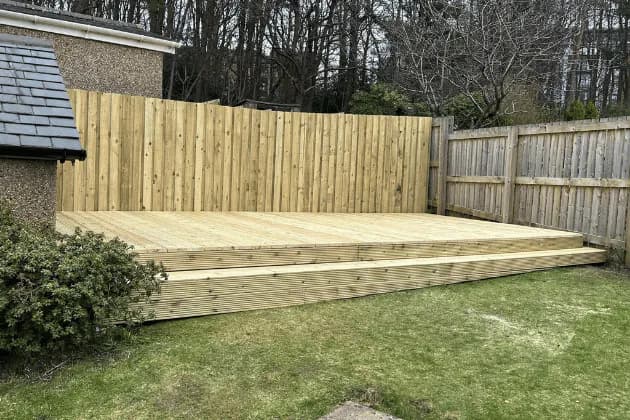 Garden Fencing in Bearsden | Nu Leaf Garden Maintenance