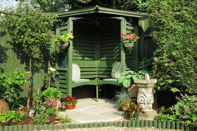 Transforming Small Gardens in Bearsden: Soft Landscaping Ideas That Work